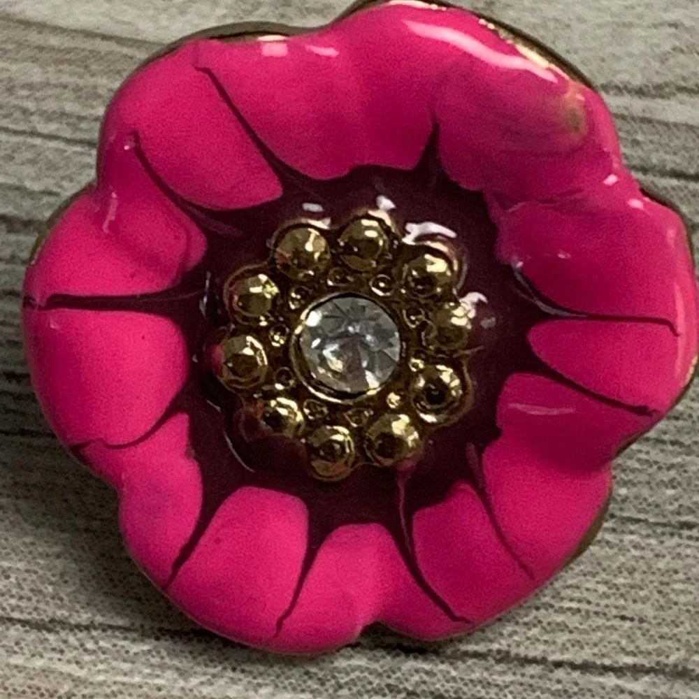 Pink Enamel Flower Stud Earrings Gold Tone Rhinestone Floral Poppy 3798